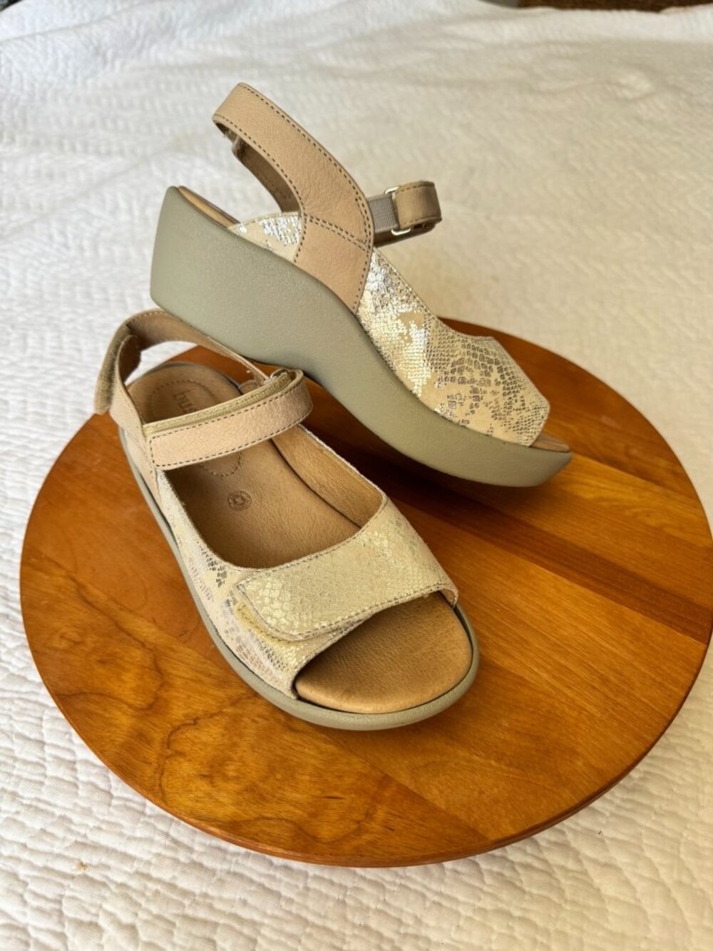 Bussola Silver Snake Embossed Leather Platform Sandals Adjustable Velcro 2”Lift